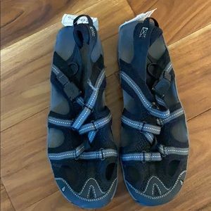 Ahnu Tilden II Black/Sage. Water shoe